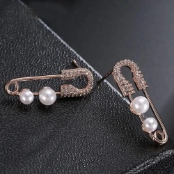 Золоті сережки з фіанітами.