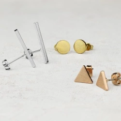 Серьги гвоздики из стали треугольник