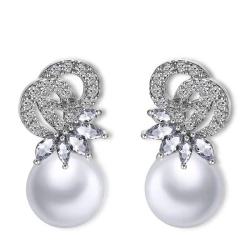 Серьги гвоздики с жемчугом Мерли