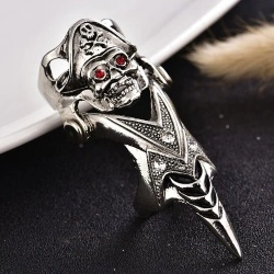 Кольцо на весь палец Пират