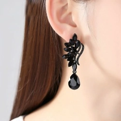 Сережки камінням Чорне перо lan — 2431