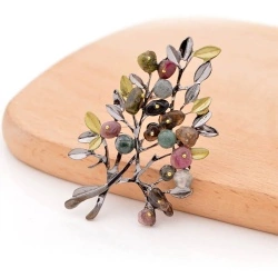 Брошка з натурального каміння Дерево
