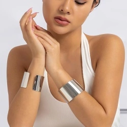 Браслет металлический жесткий Клеопатра