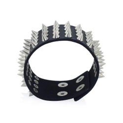 Шкіряний широкий браслет із шипами