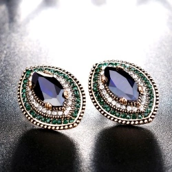 Набір прикрас Айбіге: кулон, сережки