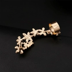 Кафф с кристаллами Букетик