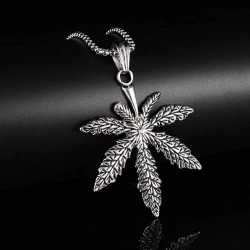 Кулон Конопля