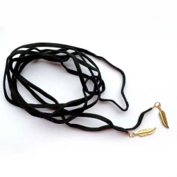 Замшевый длинный чокер c перышками на концах lan-1113