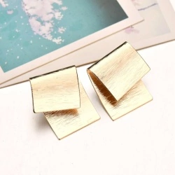 Сережки гвоздики Текстурний квадрат