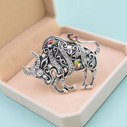 Брошка іспанська Бик. Символ 2021 Нового Року