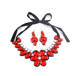 Набор украшений Блеск: колье, серьги