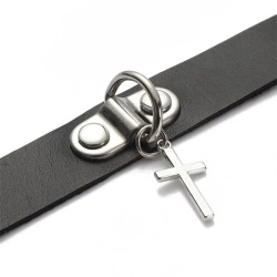 Кожаный чокер с маленьким крестом
