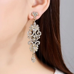 Вечерние серьги с камнями Lale