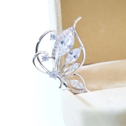 Брошь бабочка Кристалл