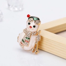 Брошь Снеговик лыжник