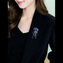 Брошка морська Медуза