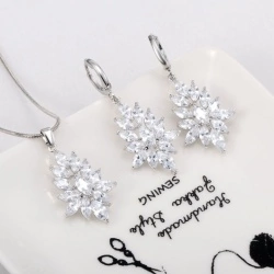 Набор украшений: кулон и серьги Маркиз