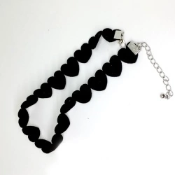 Замшевый чокер c Сердечками lan-318 чёрного цвета