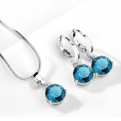 Набор украшений: кулон и серьги Циркон