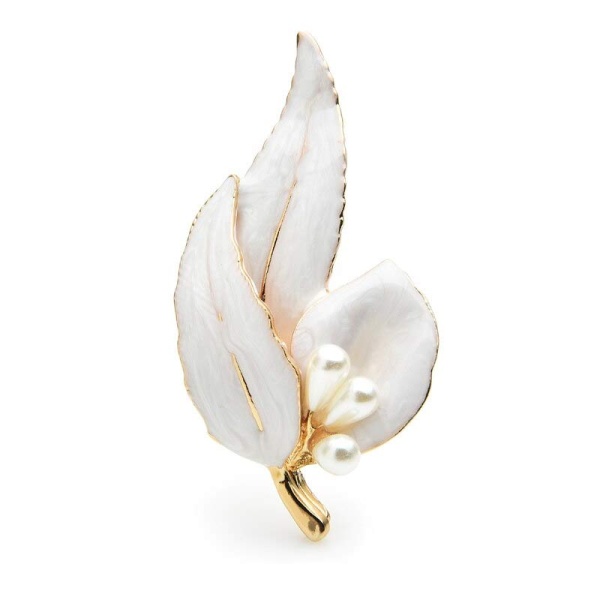 Брошь листок с жемчужиной белая