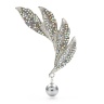 Брошка крило з намистом