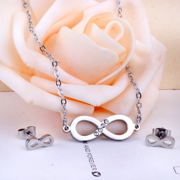 Набор украшений из стали Бесконечность: кулон и серьги