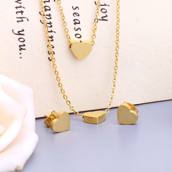 Набор украшений из стали Сердце: кулон и серьги