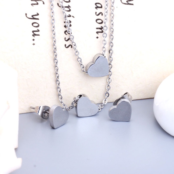 Набор украшений из стали Сердце: кулон и серьги