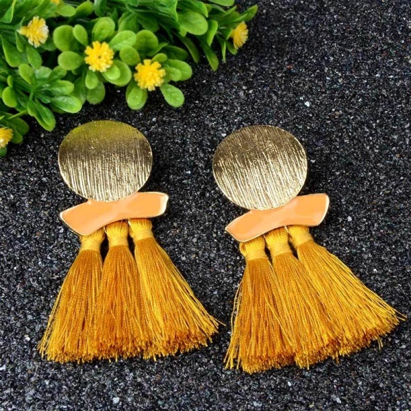 Сережки пензлика текстурне коло