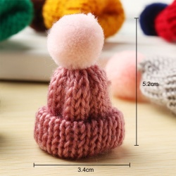 Брошь Вязаная шапка с помпоном