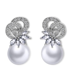 Серьги гвоздики с жемчугом Мерли