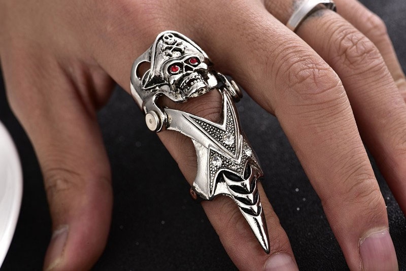 Кольцо на весь палец Пират