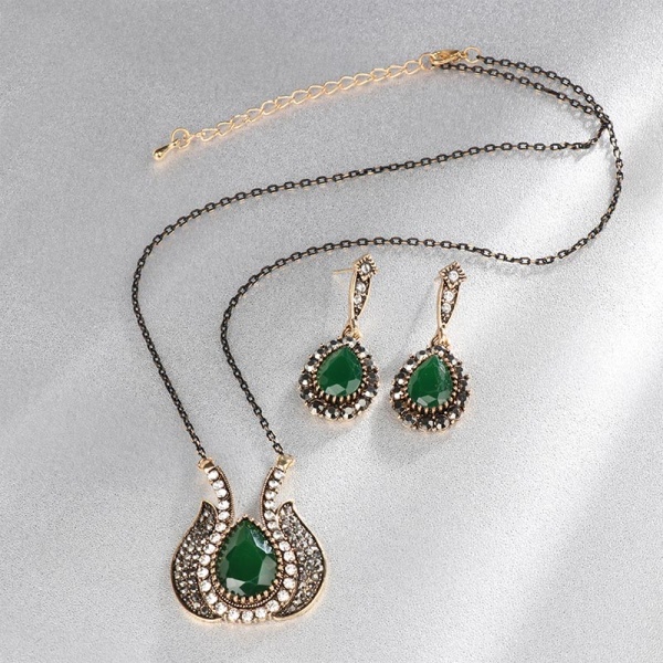 Набор украшений Великолепный век Эдже: кулон и серьги