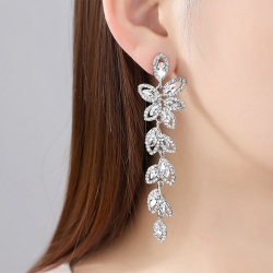 Набір прикрас Кристальна гілка: сережки та браслет