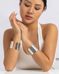 Браслет металлический жесткий Клеопатра