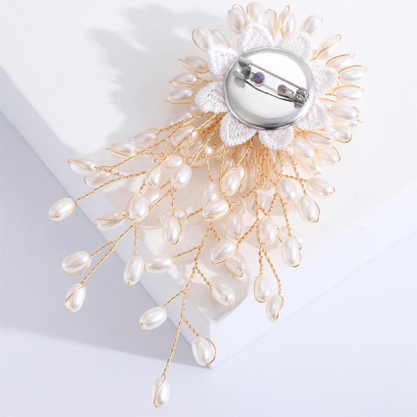 Брошка квітка плетіння з намистин шик lan-3023