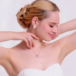 Набор украшений Жасмин: кольцо, кулон и серьги