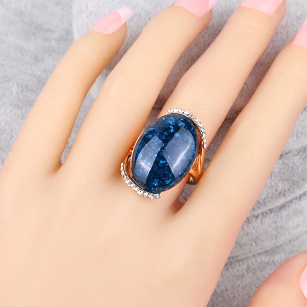 Кольцо со стразами