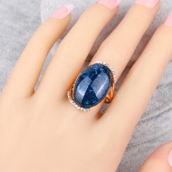 Кільце зі стразами