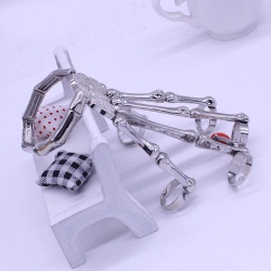 Браслет женский на резинке Кисть скелет