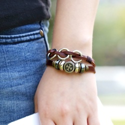 Шкіряний браслет Punk Cross коричневого кольору