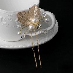 Шпилька для волос листок и бусины