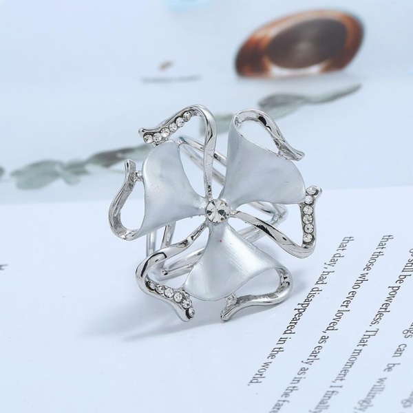 Брошь для шарфа Квітковий завиток