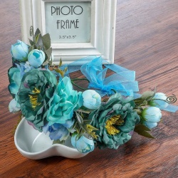 Венок на голову с голубыми цветами