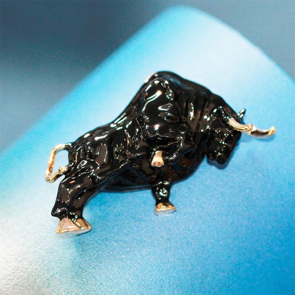 Брошь сильный испанский бык lan-2732