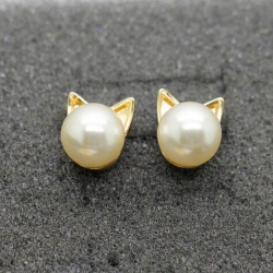 Серьги гвоздики Кошечка с жемчугом