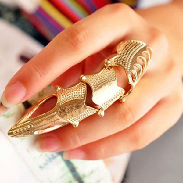 Кольцо на весь палец  Рыцарское