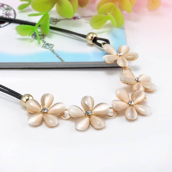 Кольє Квіточка на шкіряному шнурку