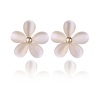 Сережки гвоздики перламутрова Ромашка