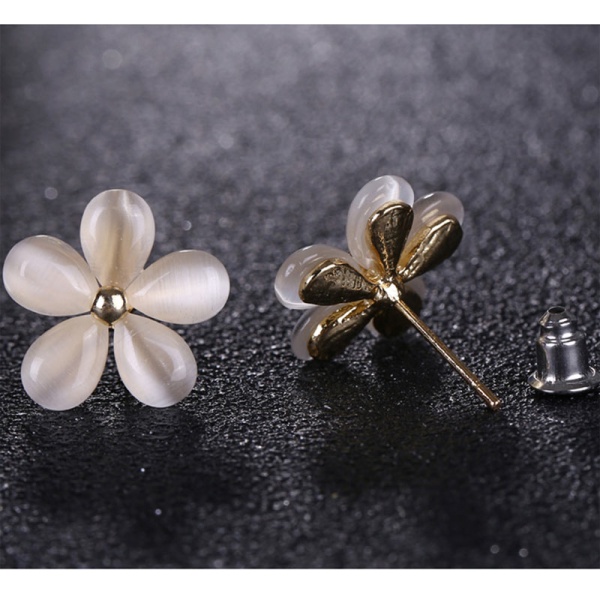 Сережки гвоздики перламутрова Ромашка